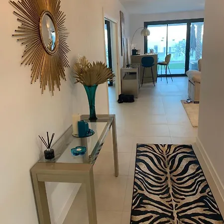Apartment Casa Casu: Beachfront With Sea Views And Dual Pools Estepona