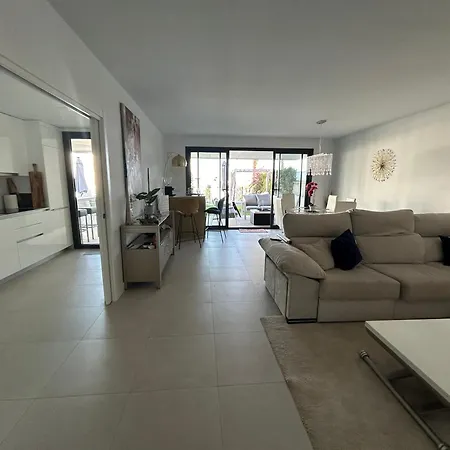 Apartment Casa Casu: Beachfront With Sea Views And Dual Pools